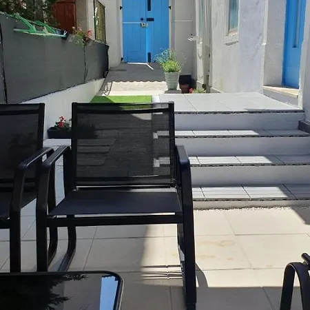 Blue Door In Σπίτι διακοπών Πούλα